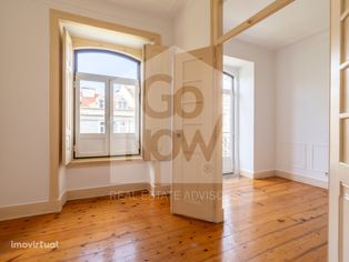 Apartamento T2+2 para arrendamento, no centro de Lisboa