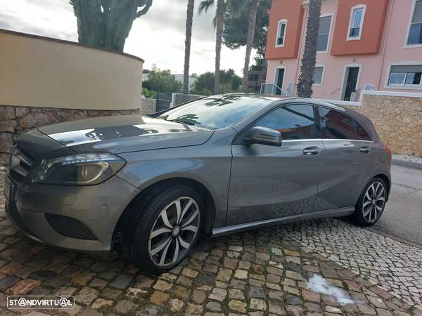 Mercedes-Benz A 180 CDI (BlueEFFICIENCY) Urban - 6