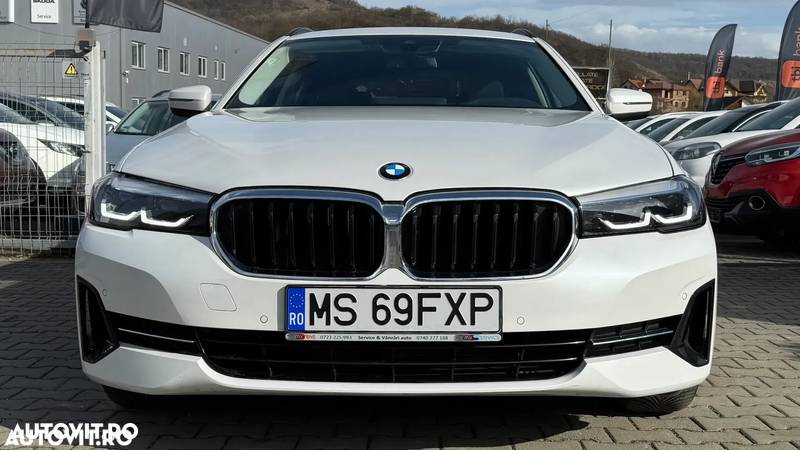 BMW Seria 5 520d xDrive MHEV - 2