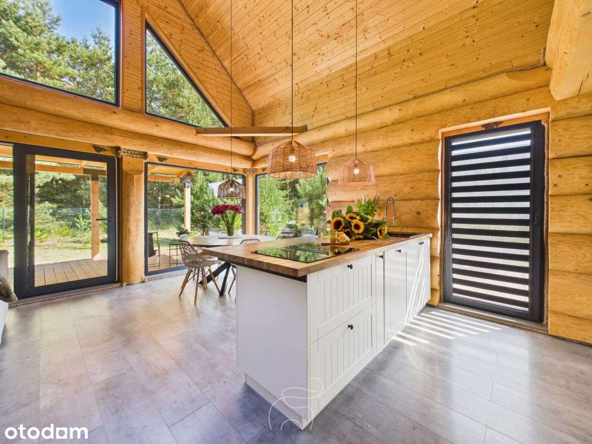 Dom z drewnianego bala-1