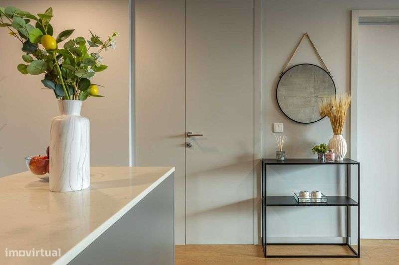 T1 no último piso com varanda 13,5 m² e exposição sul - Grande imagem: 4/12