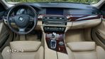 BMW Seria 5 550i xDrive Sport-Aut - 22