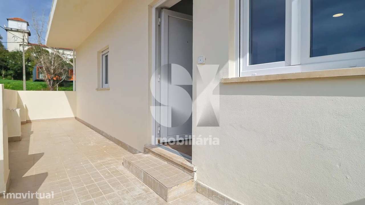 Moradia T2 renovada Santa Clara - Grande imagem: 2/19