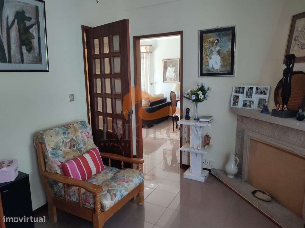 Moradia com jardim e garagem em Santa Ovaia, Oliveira do Hospital-7