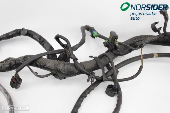 Instala elect comparti motor Ford Focus|08-11 - 4