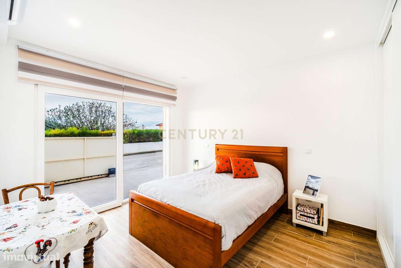 MORADIA ISOLADA TÉRREA T3 COM PISCINA AQUECIDA - ASSENTA (São Pedro d-19