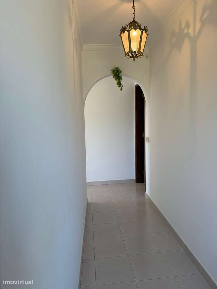 Moradia antiga com terreno, furo de agua e painéis solares aquecimento - Grande imagem: 5/34