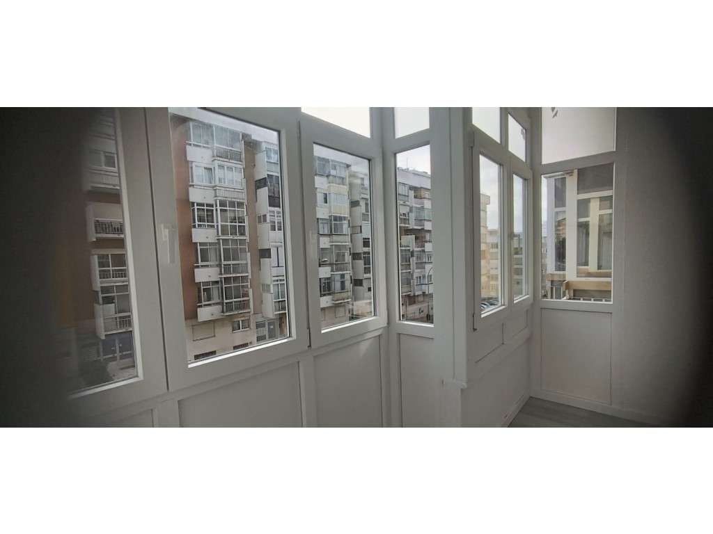 Apartamento T2 Totalmente Remodelado - Oeiras - Figueirinha-12
