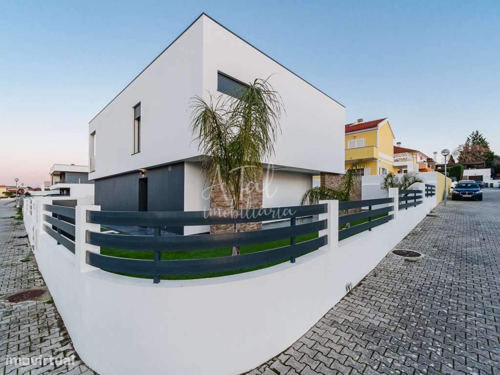 Moradia V4 com piscina em Azeitão - Grande imagem: 2/60