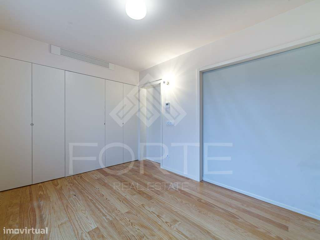 T3 com Piscina em Plena Cidade de São João da Madeira-23