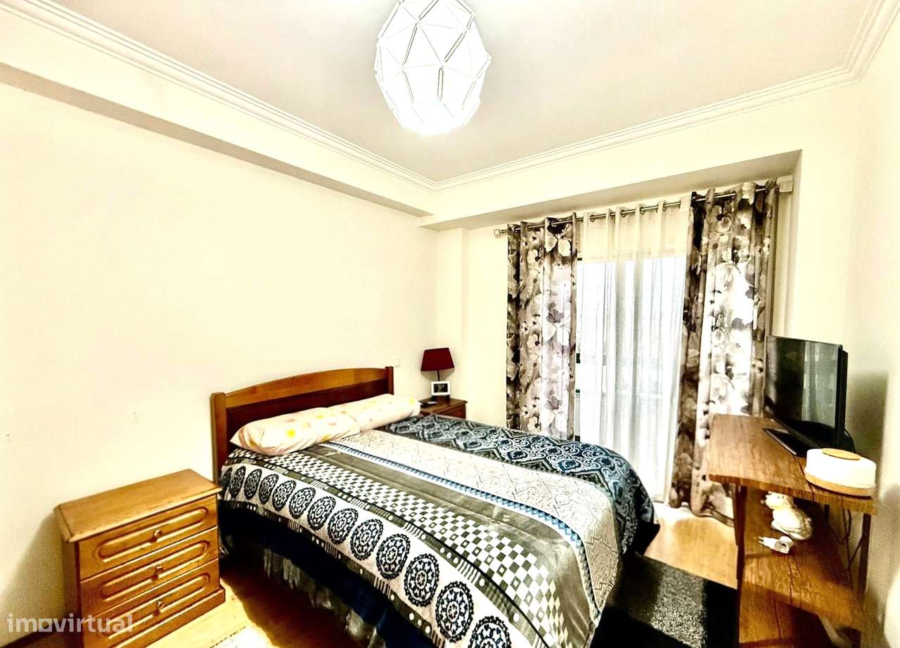 Apartamento T2 no Centro de Ovar com garagem-14