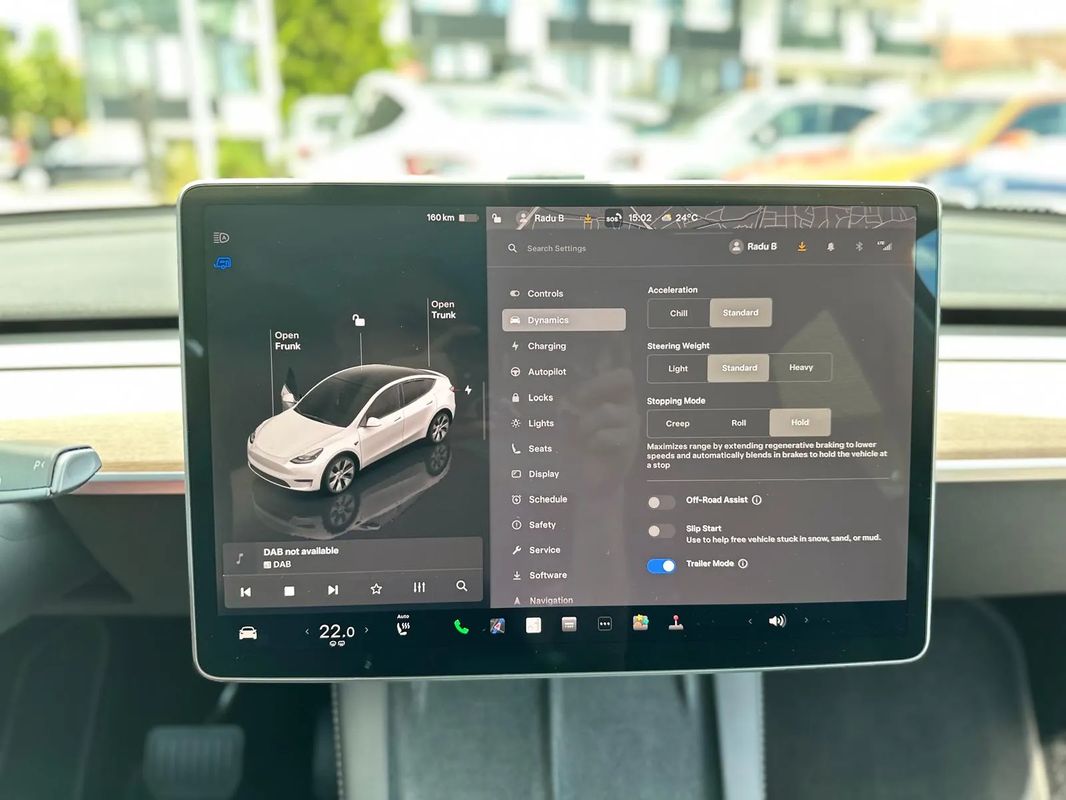 Tesla Model Y Long Range Dual Motor AWD - 24