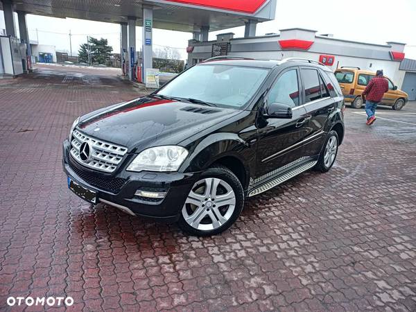 Mercedes-Benz ML 300 CDI BlueEff 4-Matic - 2