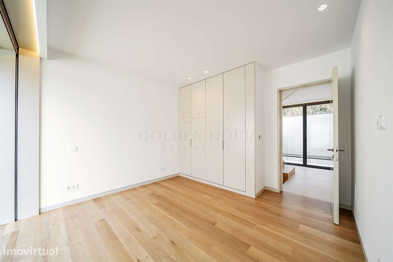Moradia T4 de Luxo em Canidelo com Vista Mar | Golden Hour Real Estate-42