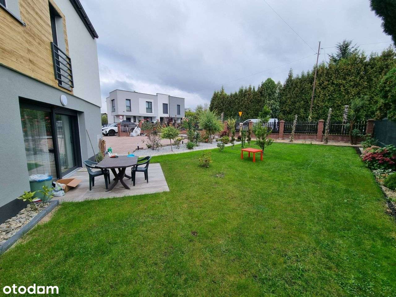 Dom do wynajęcia w prestiżowej lokalizacji! Zapras - Pełny obrazek: 2/12