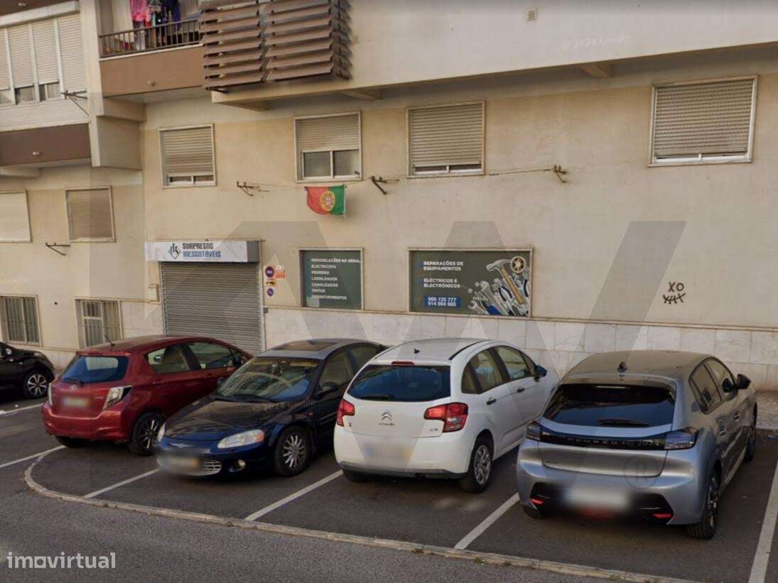 Estacionamento coberto e fechado - Grande imagem: 4/7