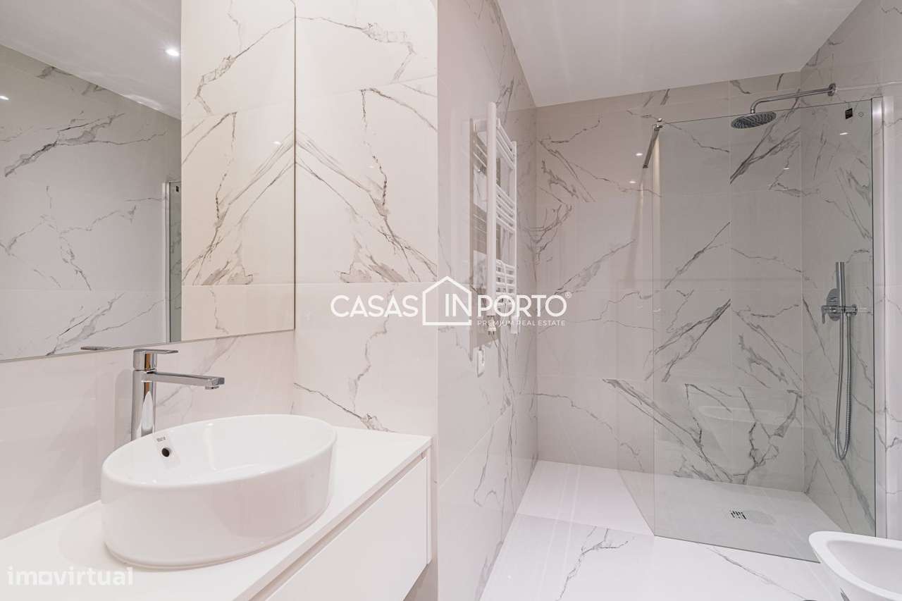 T2 de Luxo com Vista Panorâmica onde o Rio abraça o Mar-16