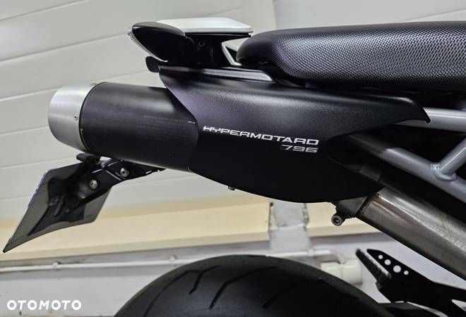 Ducati Hypermotard - 12