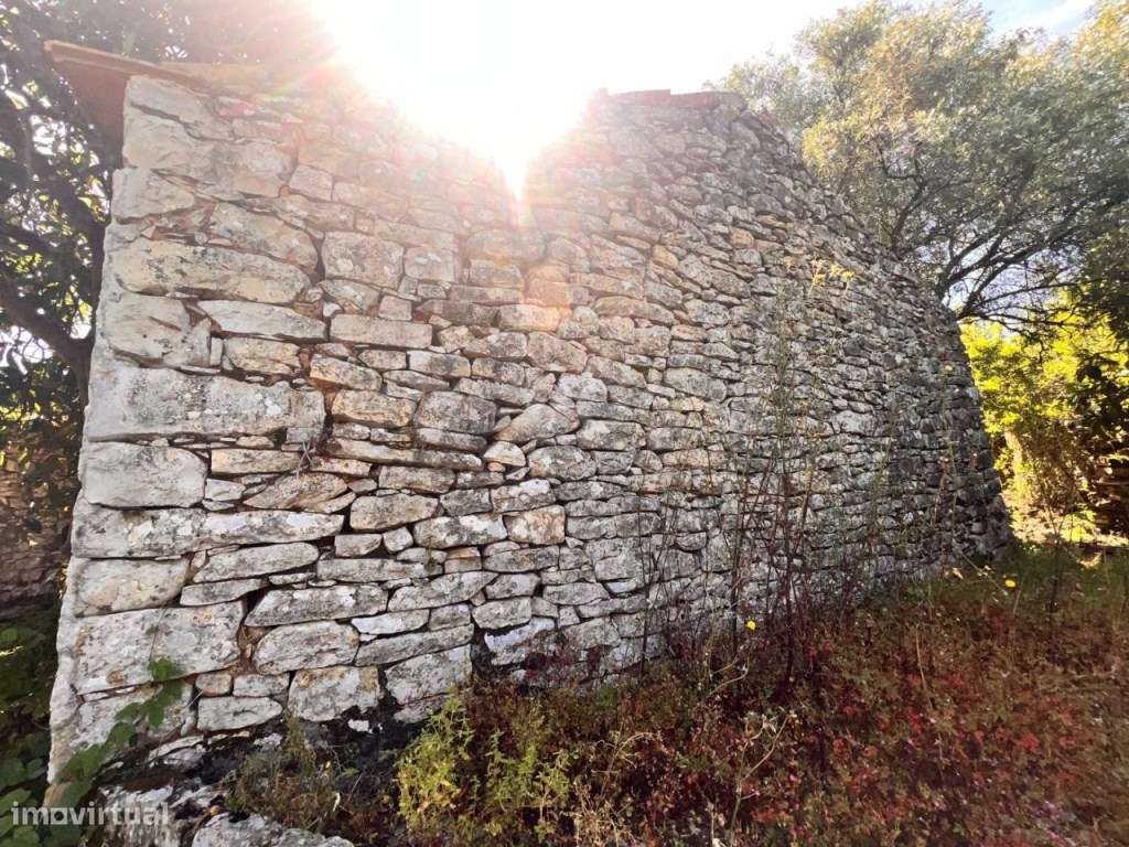 Moradia para reconstruir no concelho de Ferreira do Zêzere - Grande imagem: 5/22