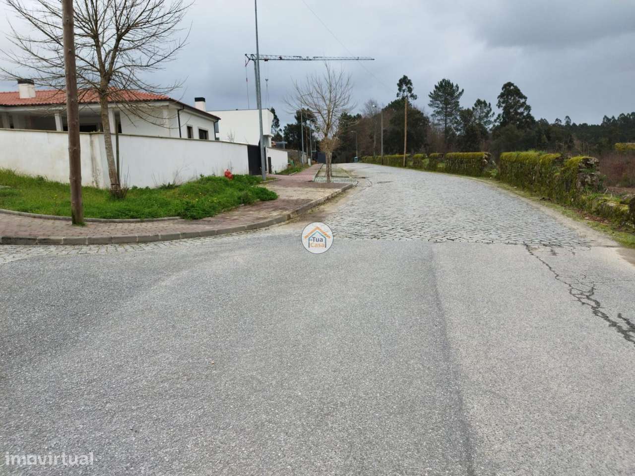 Terreno urbano em Tamel S. Veríssimo, área 637,20 m2, com alguma vista - Grande imagem: 5/11