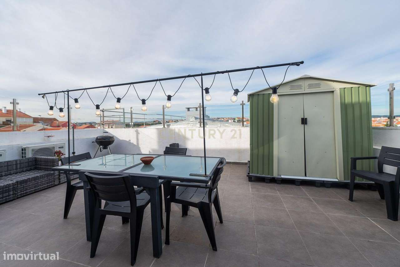 T2 com Terraço em São João da Talha-20