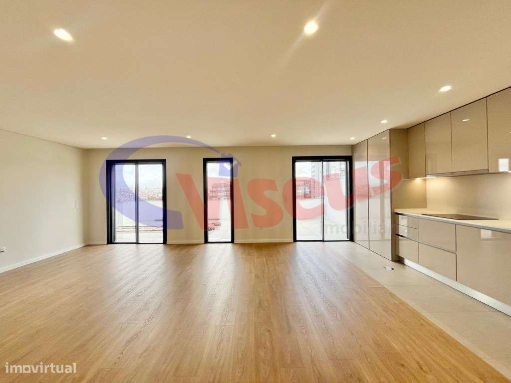 Apartamento T3 Penthouse Coimbrões-7