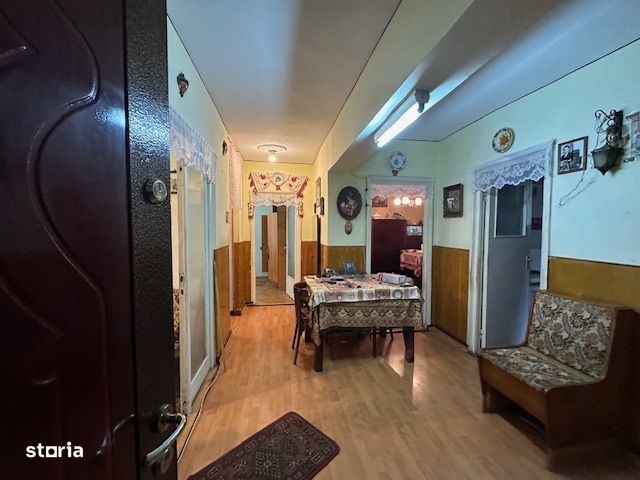 De închiriat apartament decomandat cu 3 camere-parter-Splaiul Crișanei