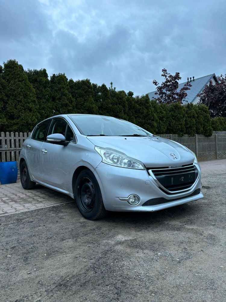 Peugeot 208 I 2014