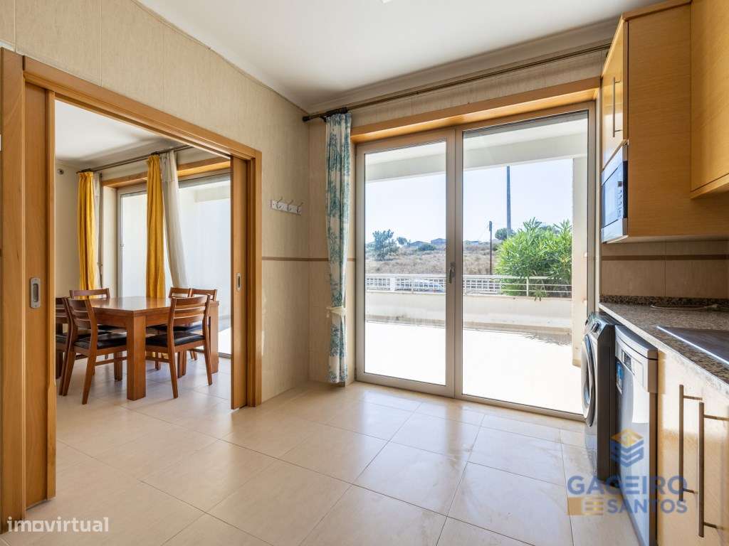 Apartamento T3 a poucos minutos da Baía de São Martinho do Porto-7