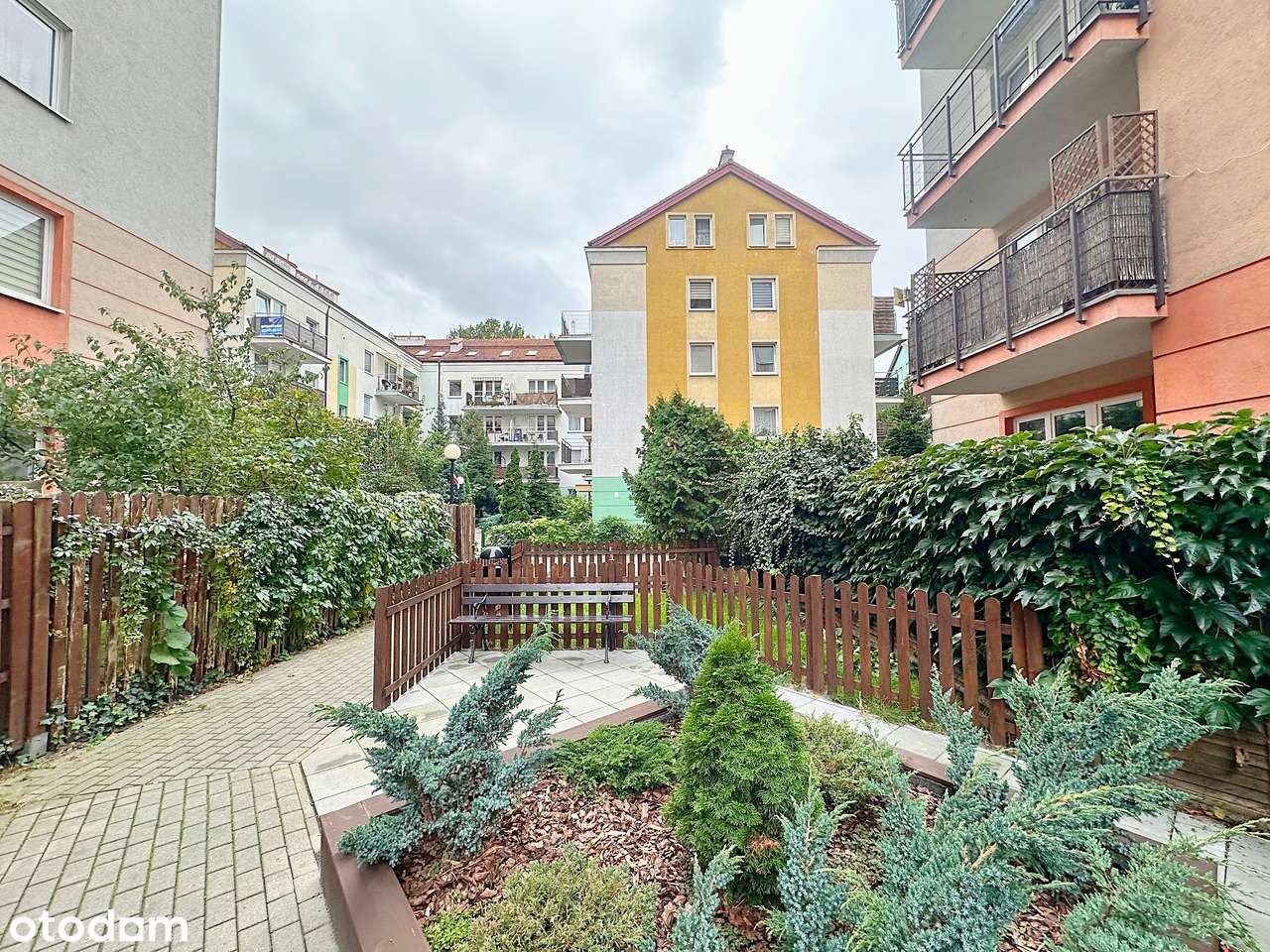 Nowoczesna kawalerka z balkonem, gotowa do wprowadzenia-9