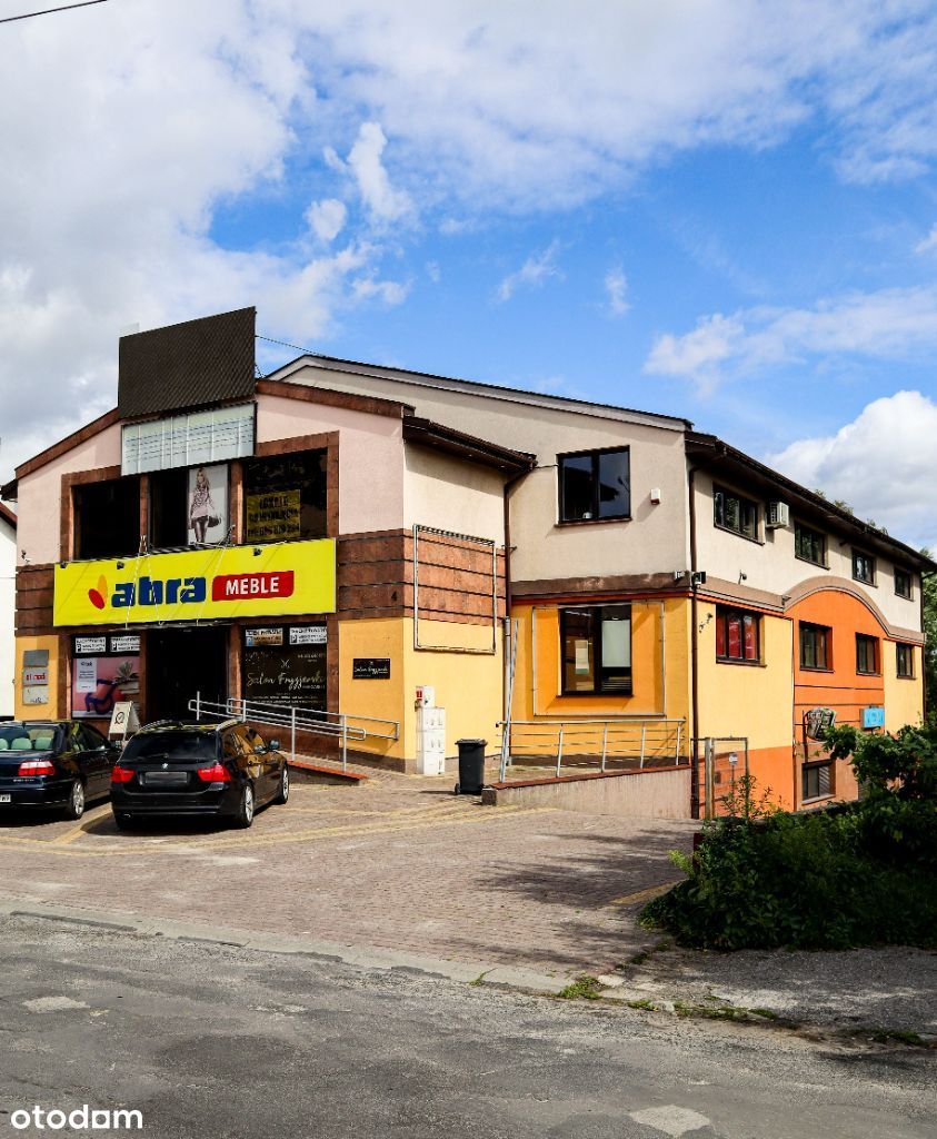 Budynek użytkowy w centrum Tomaszowa Mazowieckiego