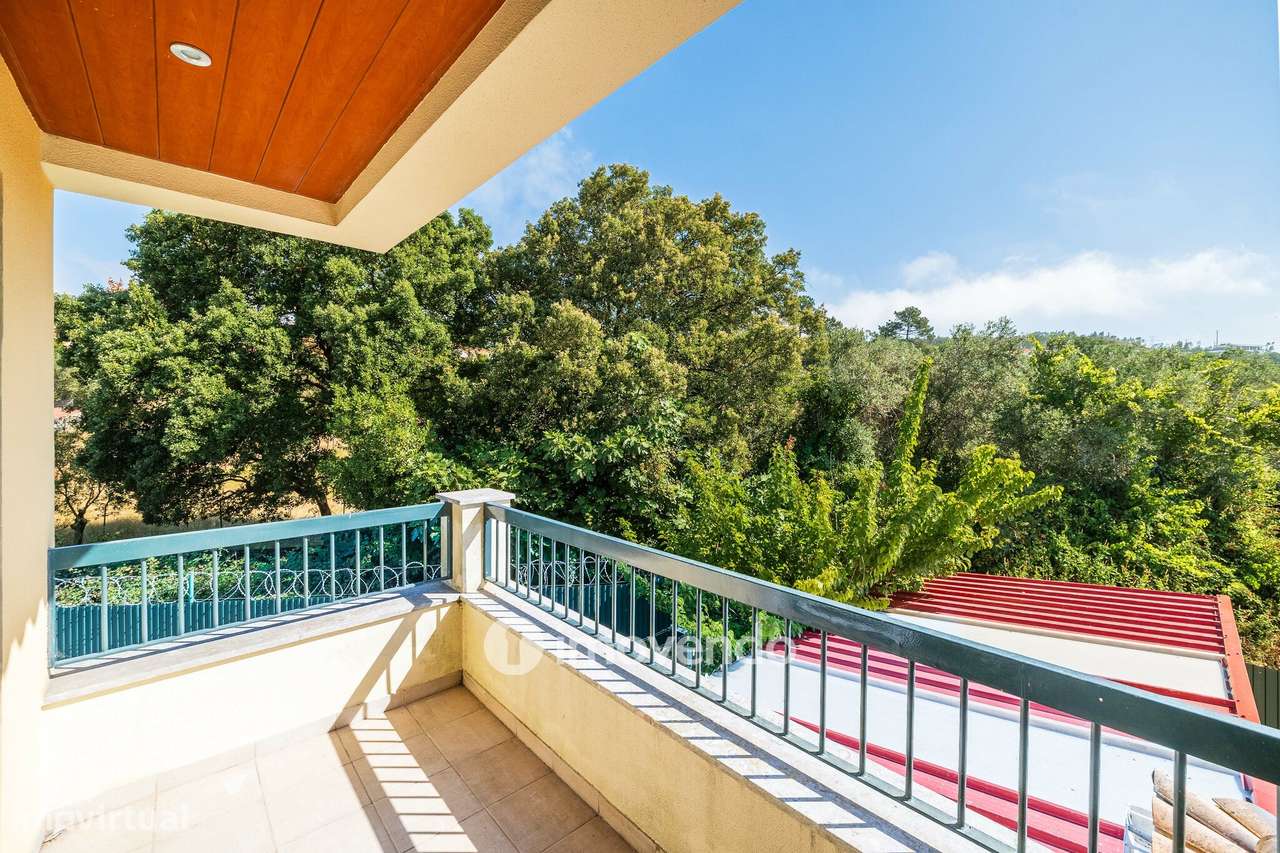 Moradia T4, com condomínio com piscina, em Almargem do Bispo-54
