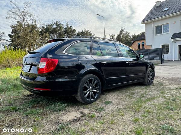 Skoda Superb 2.0 TDI Ambition - 4