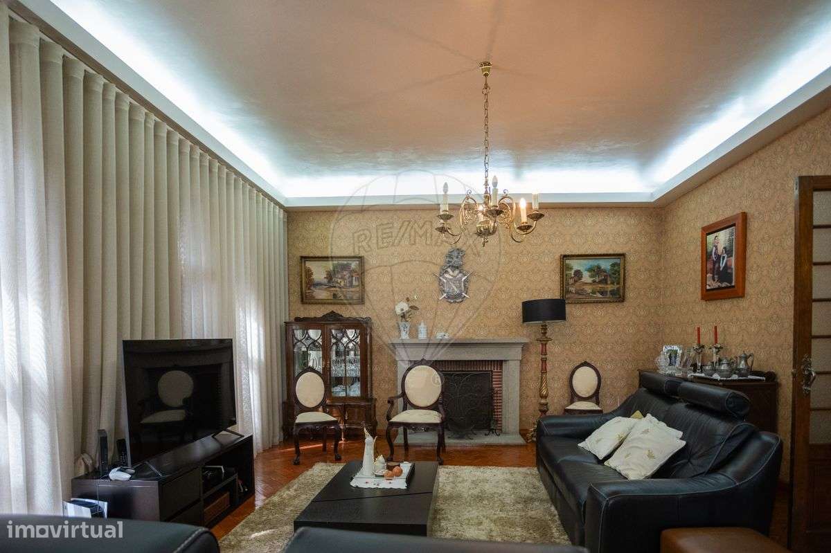 Moradia T7 para venda-7