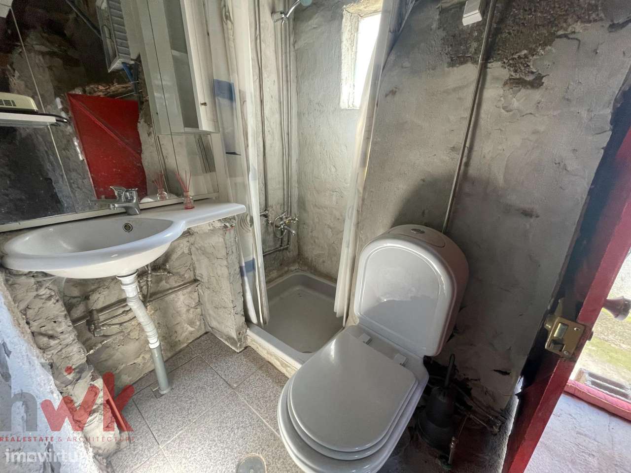 Moradia em Pedra com Charme e Potencial em Corgas, Seia-6