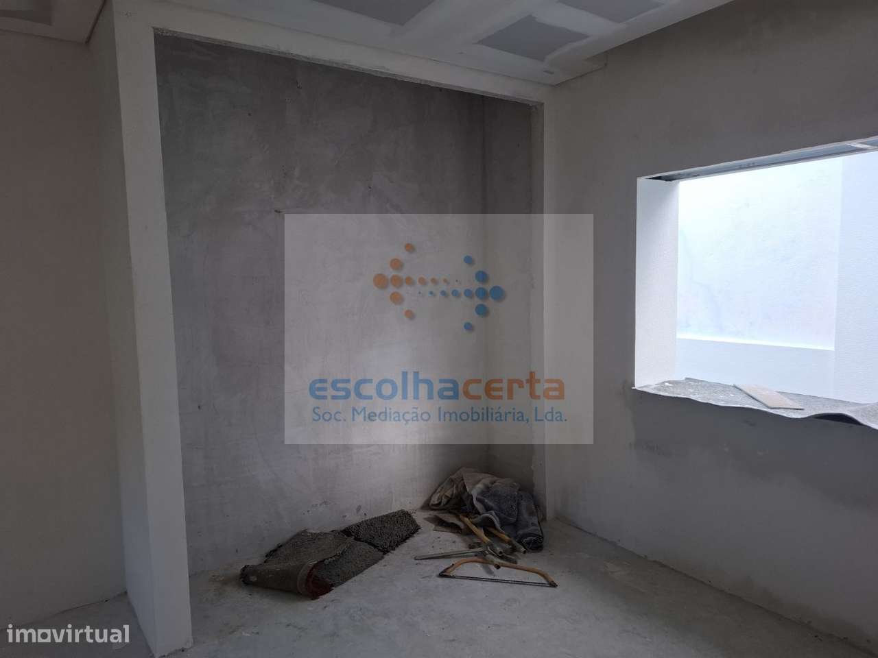 MORADIA TÉRREA T4 ISOLADA EM CONSTRUÇÃO - FERNÃO FERRO-5