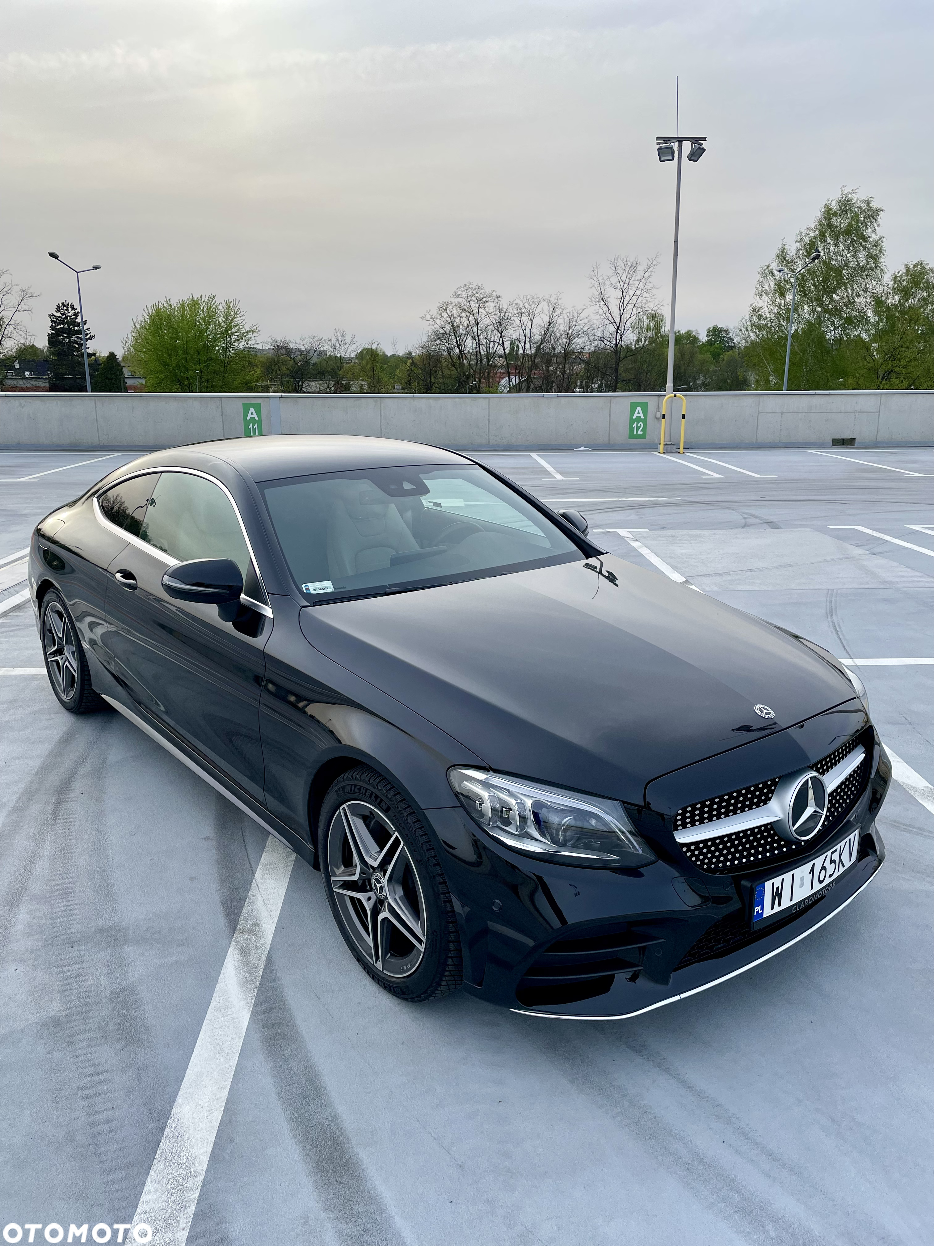 Mercedes-Benz Klasa C 300 9G-TRONIC - 12