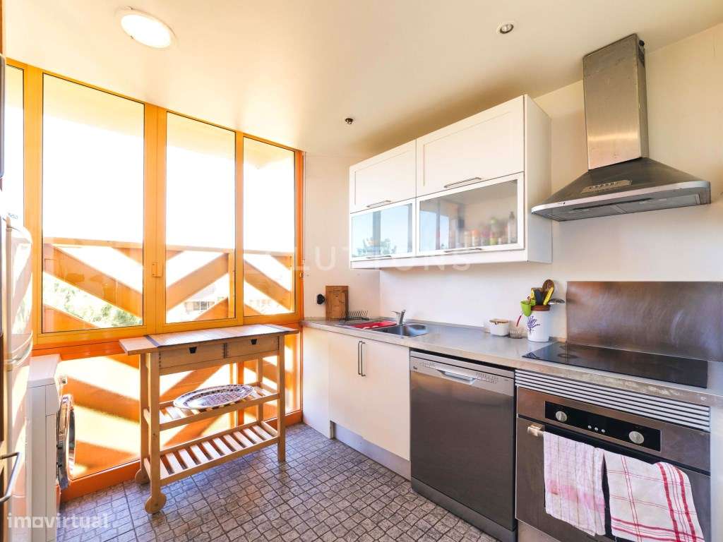 Apartamento T2, garagem, condomínio com jardim, piscina e campo de ...-9