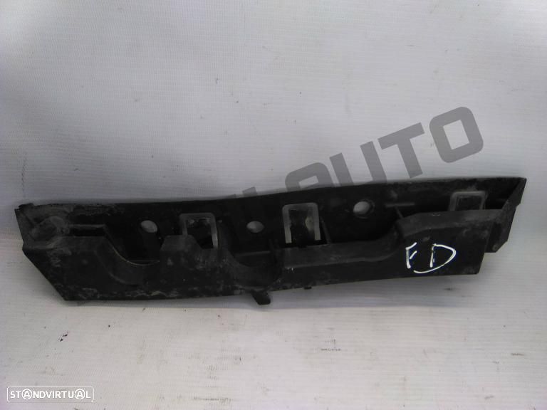 Guia / Encaixe Pára-choques Frente Direito  Citroen C5 Iii (rw_ - 1