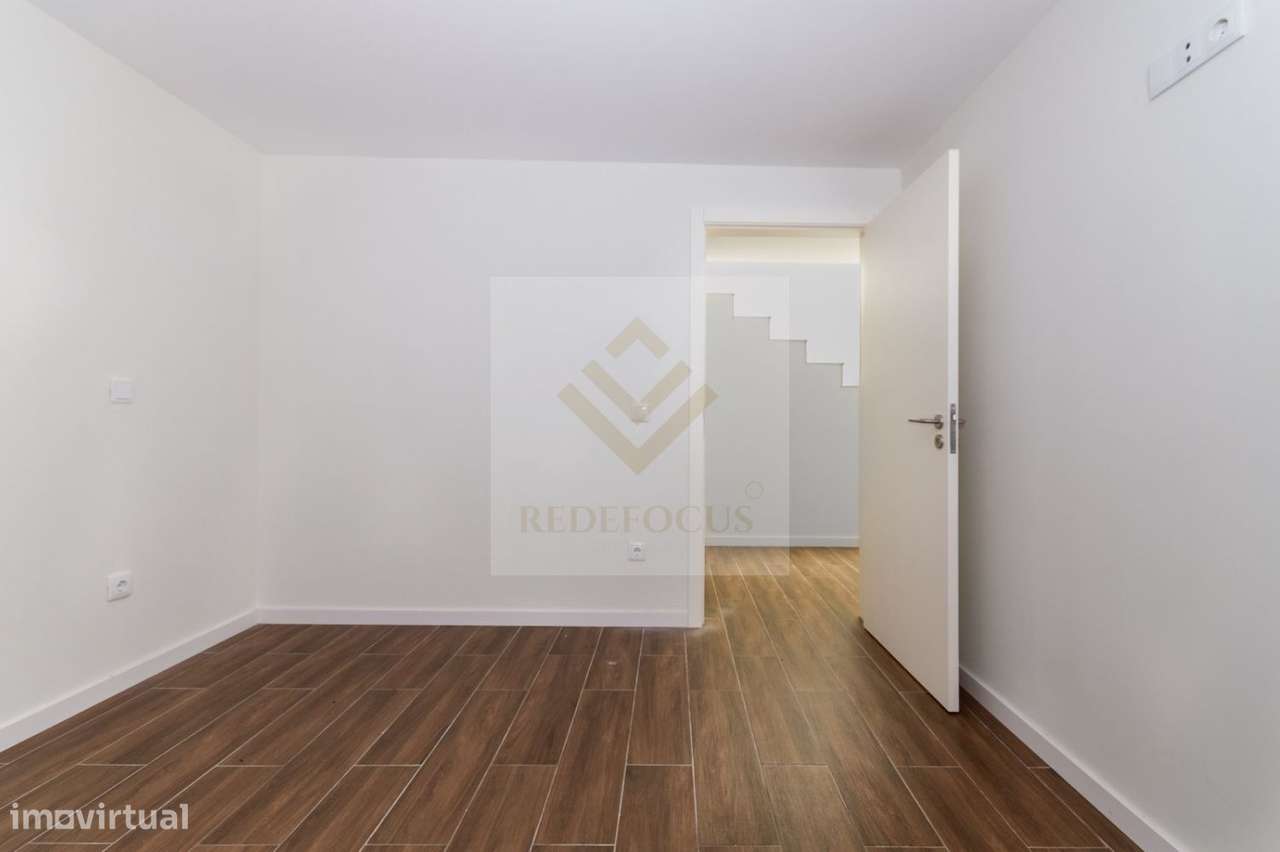T2 duplex renovado com 122m² em Argoncilhe-13