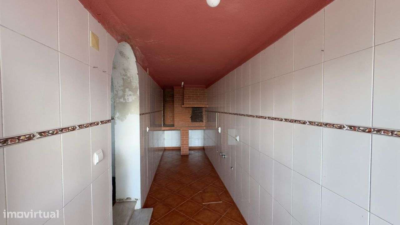 Moradia T3 + anexoT3 + sótão - 195 m2 - Abóboda - São Domingos de Rana-12