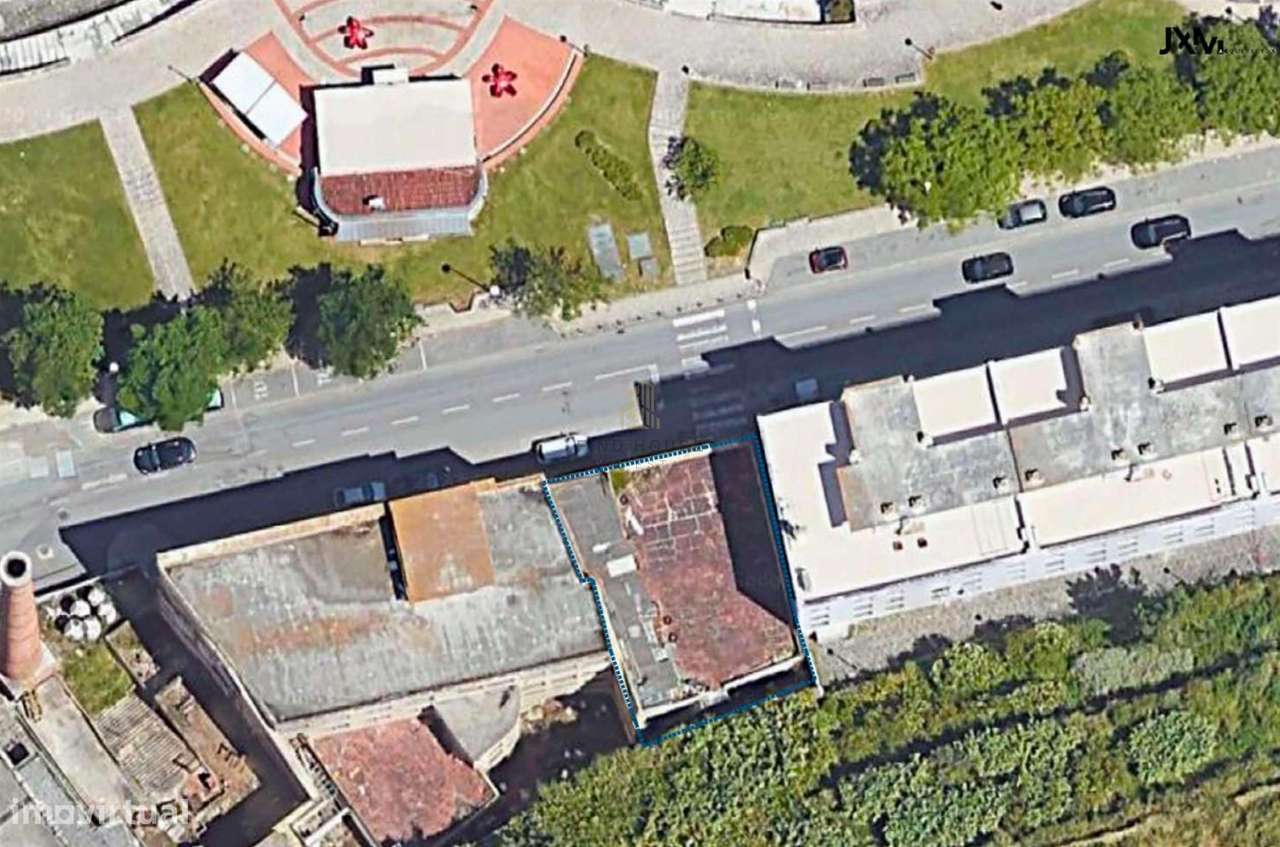 Prédio para Reabilitação Residencial em Sacavém - Grande imagem: 3/14