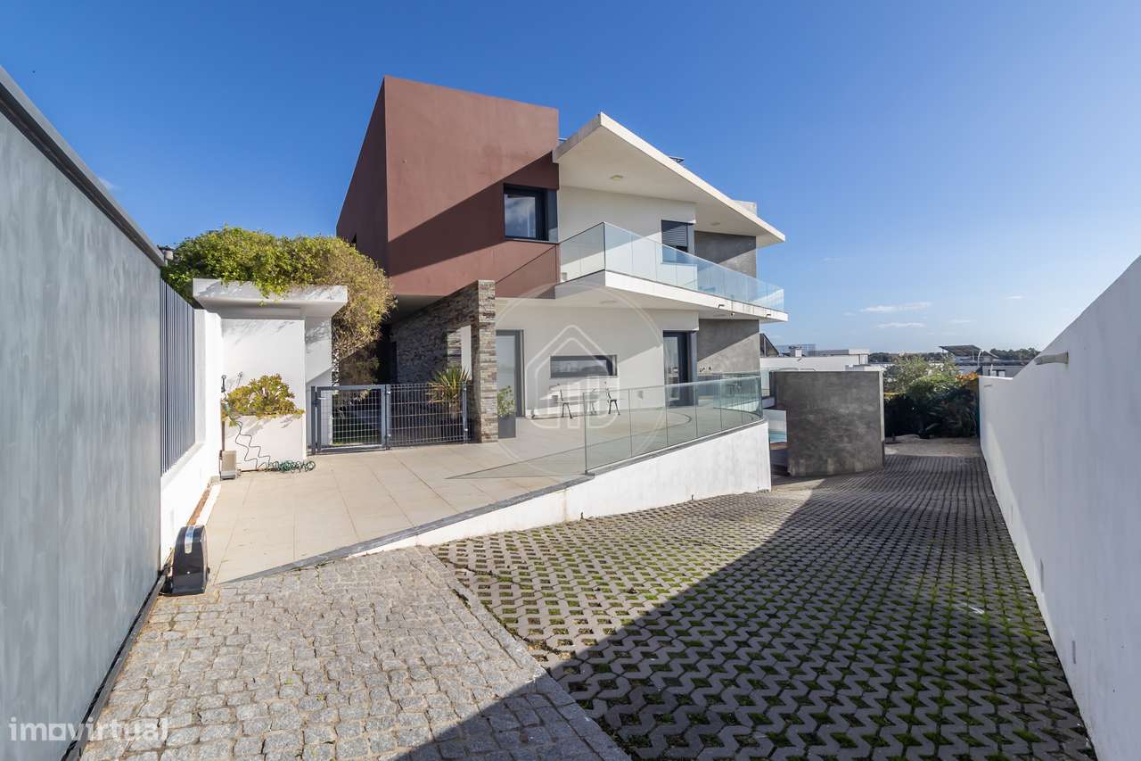 Moradia isolada V5+1 | Piscina e vista desafogada | Porto Salvo,Oeiras - Grande imagem: 3/34
