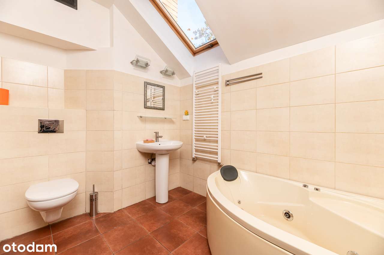 Piętrowy dom szuka właściciela!-dobrze zlokalizowany-w cichej okolicy!-14