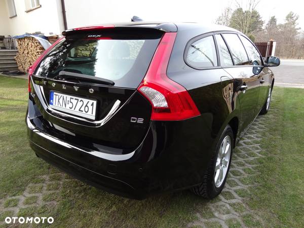 Volvo V60 D2 Momentum - 12