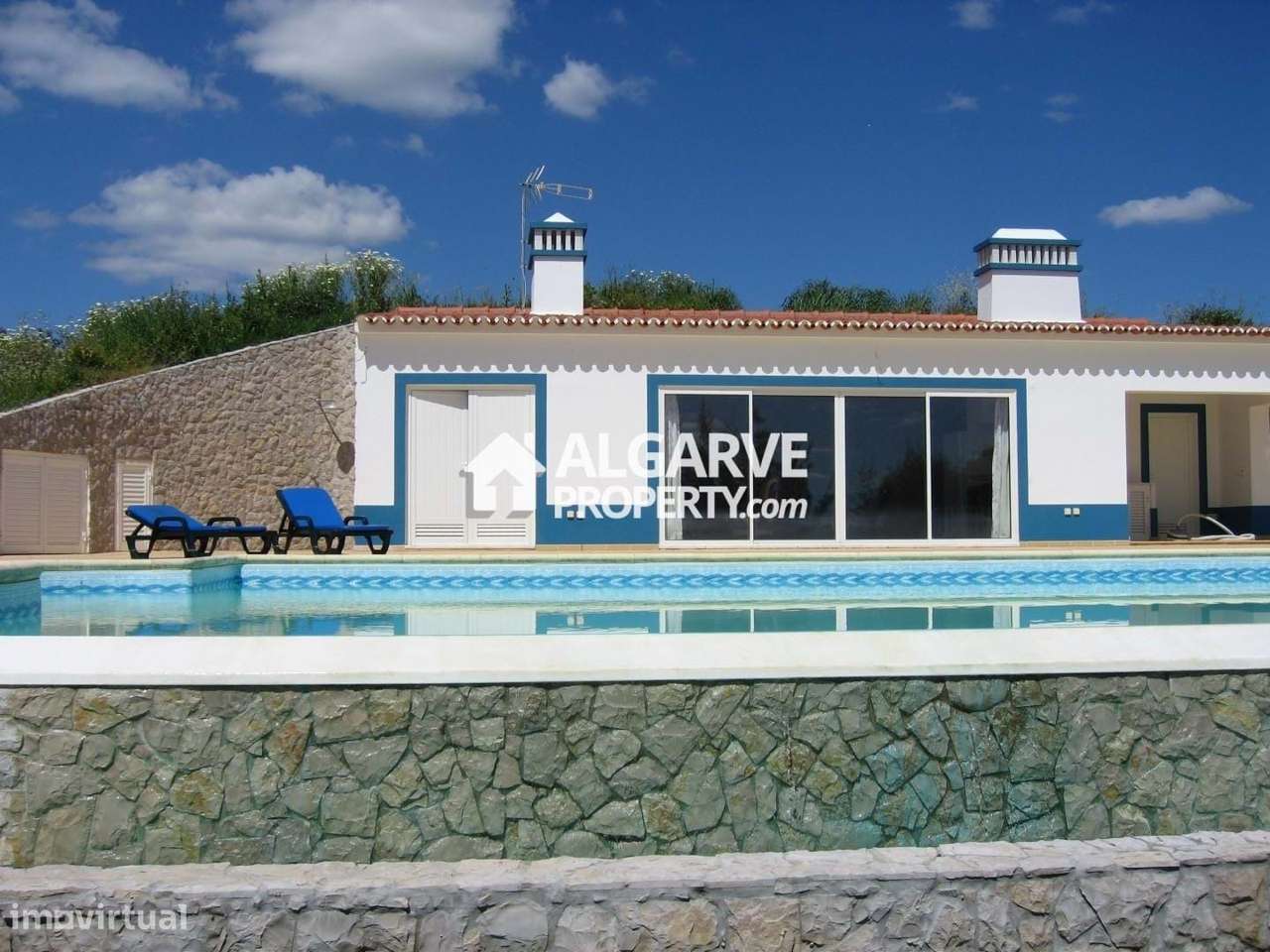 Distinta Herdade De 29 Hectares No Alentejo Com Aerodromo Privado Cert