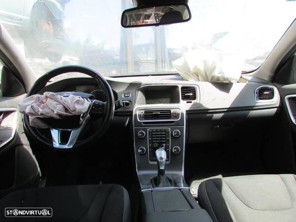 Volvo S60 2.0 D3 (136cv) de 2014 - Peças Usadas (6024) - 6