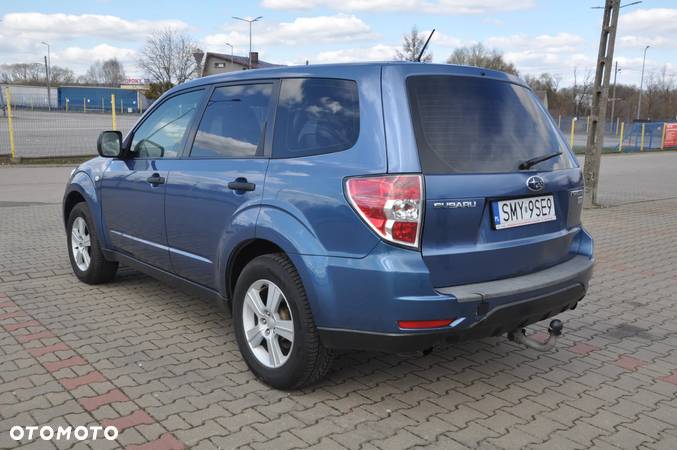 Subaru Forester 2.0D XA 000 - 17