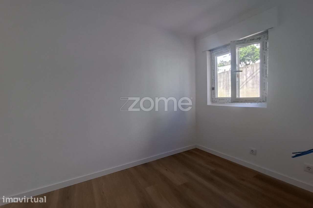 Moradia térrea renovada com anexos em Porto de Mós - Grande imagem: 4/18