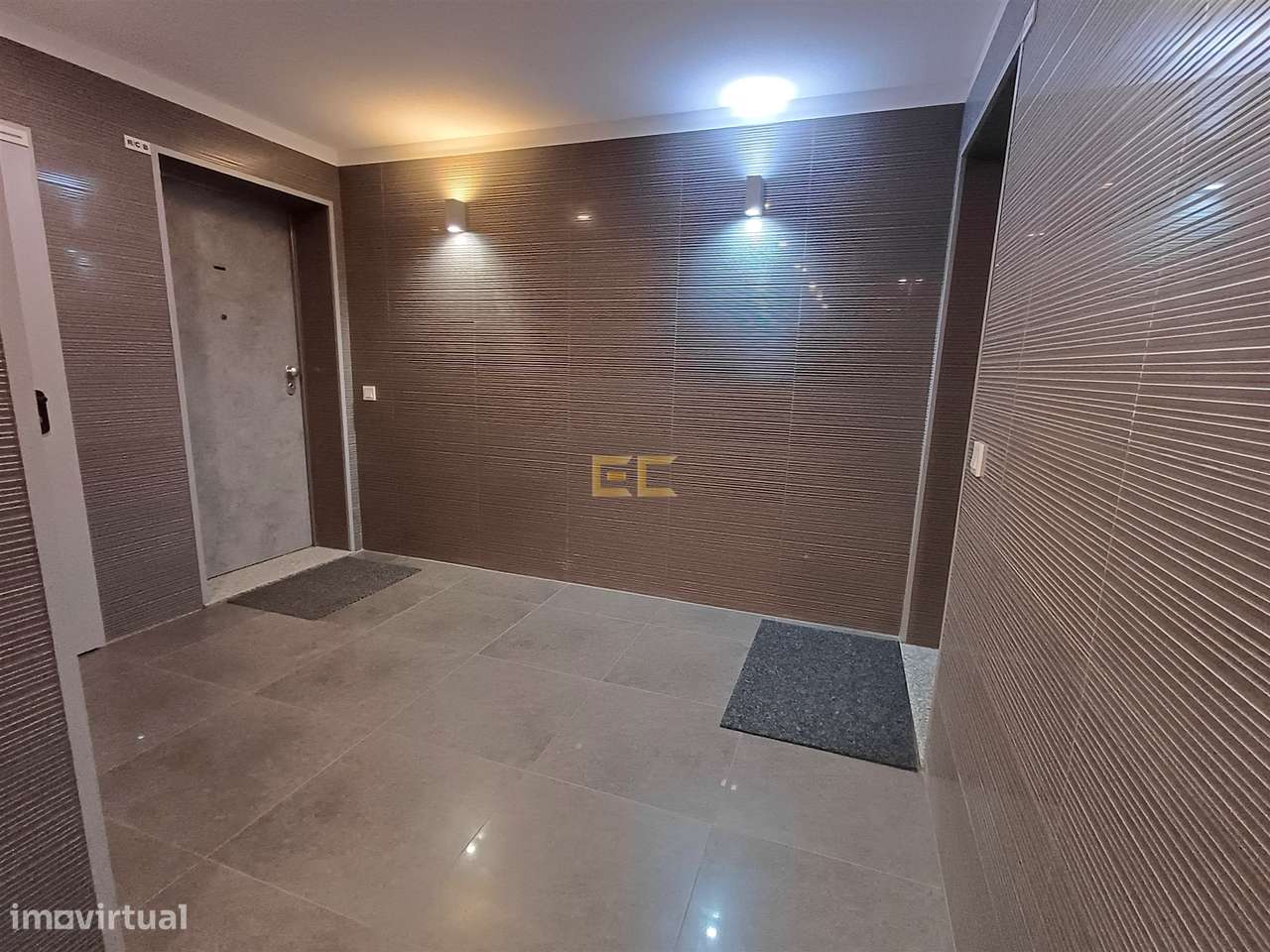 Apartamento T3 novo, com garagem, para venda na Figueira da Foz- Buarc-4